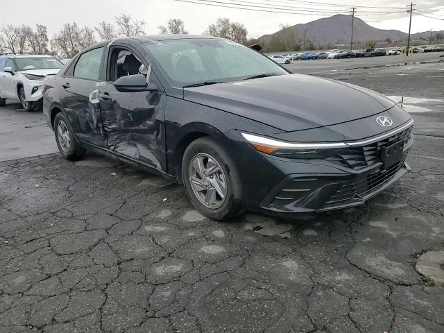 2024 Hyundai Elantra - Image 11