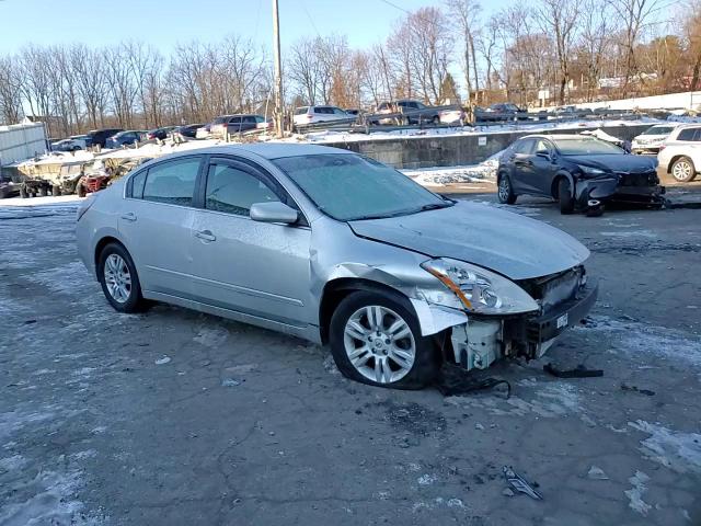2011 Nissan Altima - Image 10