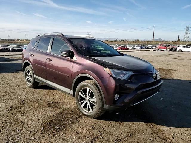 2018 Toyota RAV 4 - Image 11