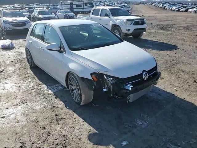 2015 Volkswagen Golf - Image 10