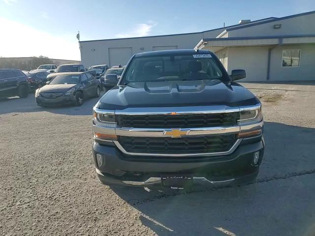 2018 Chevrolet Silverado - Image 13