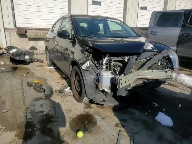 2016 Nissan Versa - Image 10