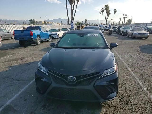 2019 Toyota Camry - Image 11
