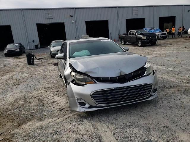 2015 Toyota Avalon - Image 10