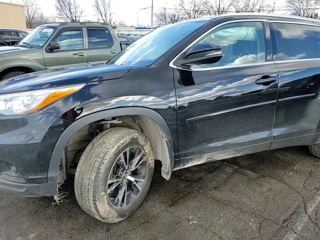 2016 Toyota Highlander - Image 12