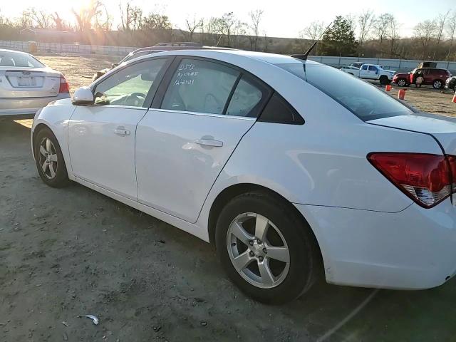 2014 Chevrolet Cruze - Image 11