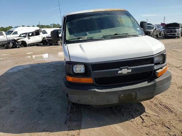 2004 Chevrolet Express - Image 12
