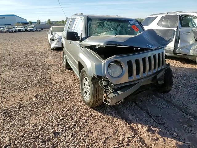 2011 Jeep Liberty (Patriot) - Image 11