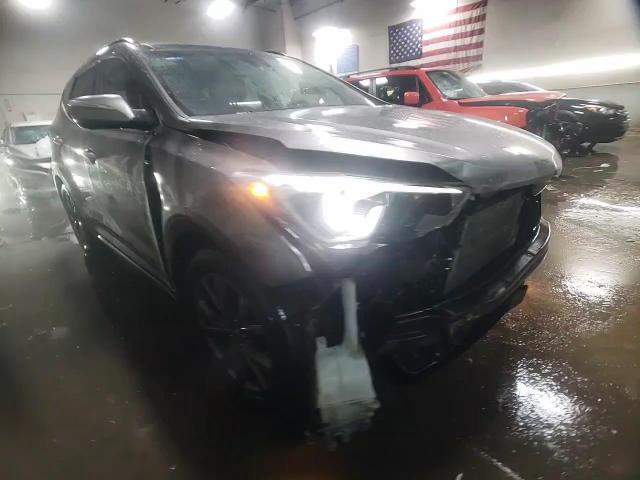 2017 Hyundai Santa Fe - Image 14