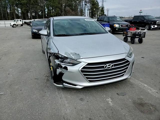 2017 Hyundai Elantra - Image 11