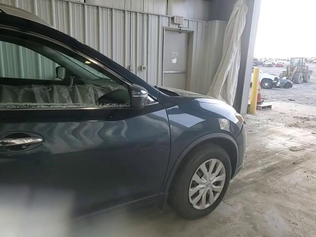 2016 Nissan Rogue - Image 11