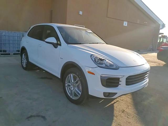 2015 Porsche Cayenne - Image 11