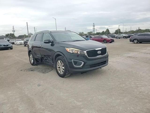 2016 Kia Sorento - Image 12