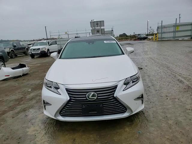 2017 Lexus ES - Image 10