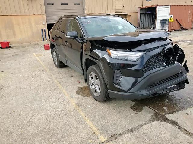 2024 Toyota RAV 4 - Image 12