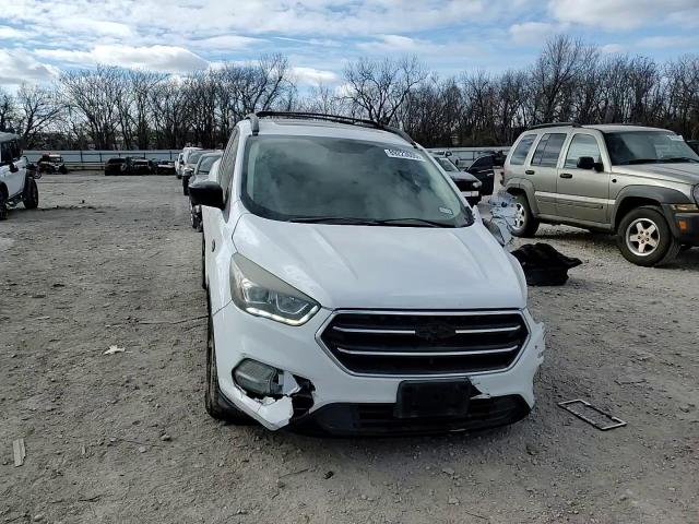 2017 Ford Escape - Image 11