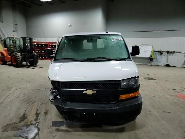 2018 Chevrolet Express - Image 12