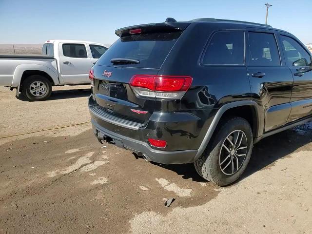2018 Jeep Grand Cherokee - Image 14