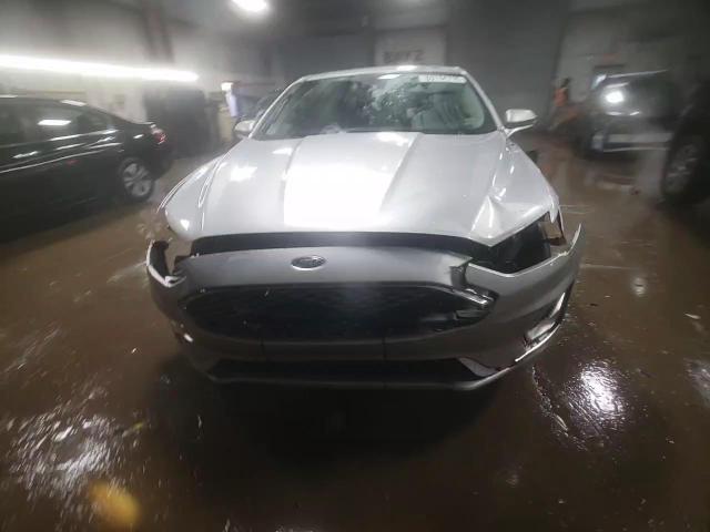 2019 Ford Fusion - Image 14