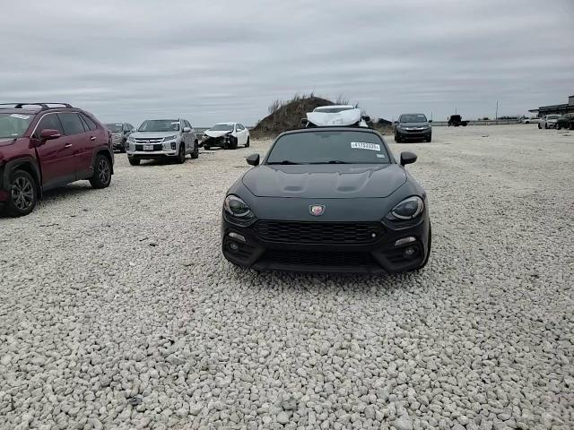 2017 Fiat 124 Spider - Image 11