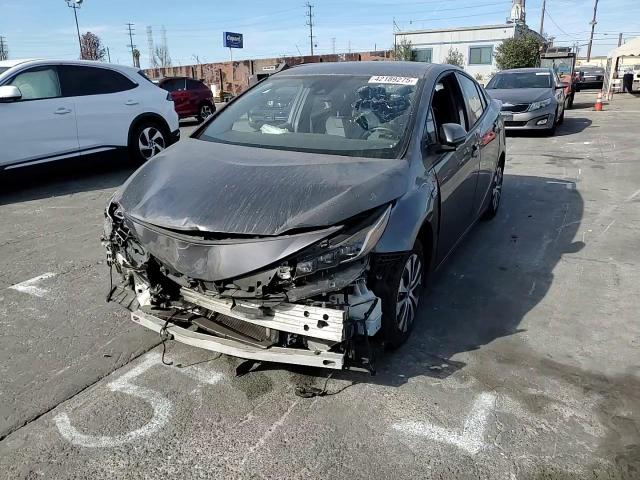 2021 Toyota Prius - Image 10