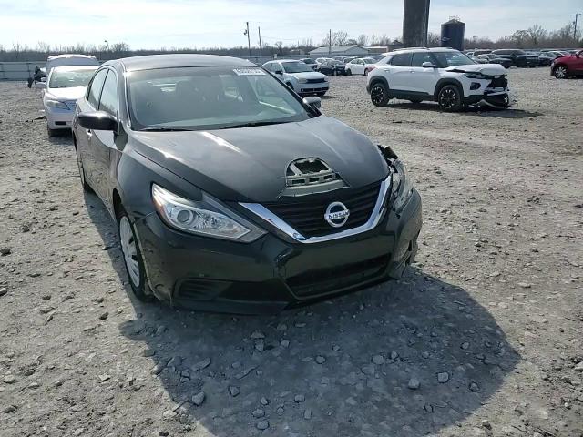 2018 Nissan Altima - Image 11