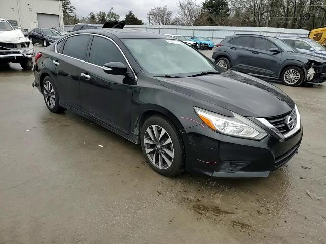 2016 Nissan Altima - Image 10