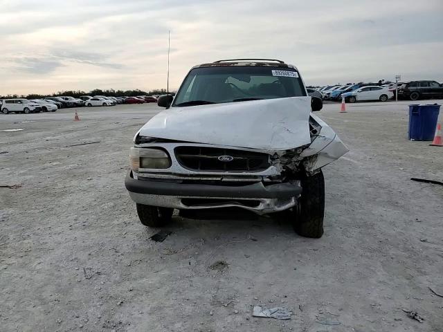 1998 Ford Explorer VIN: 1FMZU34E4WUB55537 Lot: 58365085