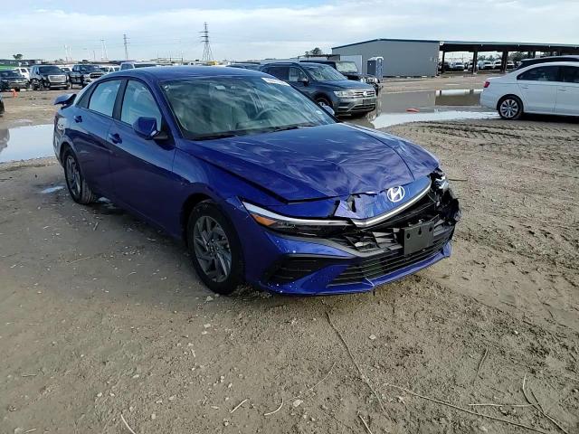 2024 Hyundai Elantra - Image 11