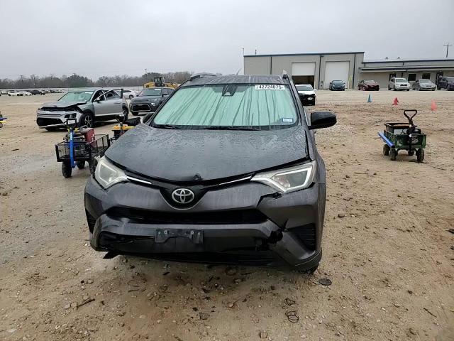 2018 Toyota RAV 4 - Image 11