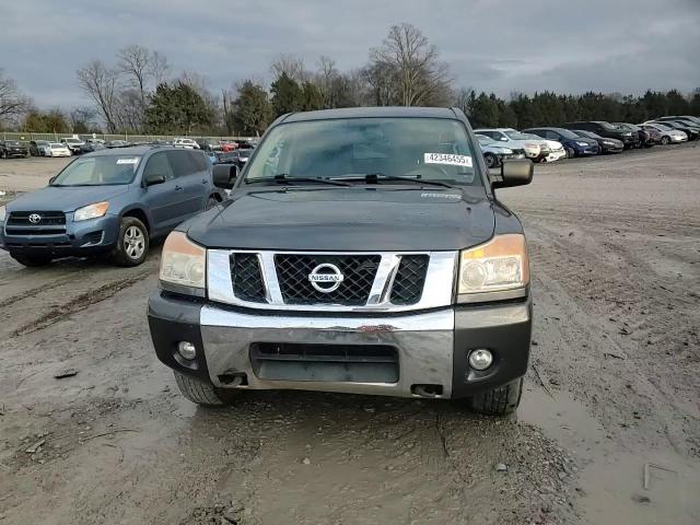 2012 Nissan Titan - Image 10