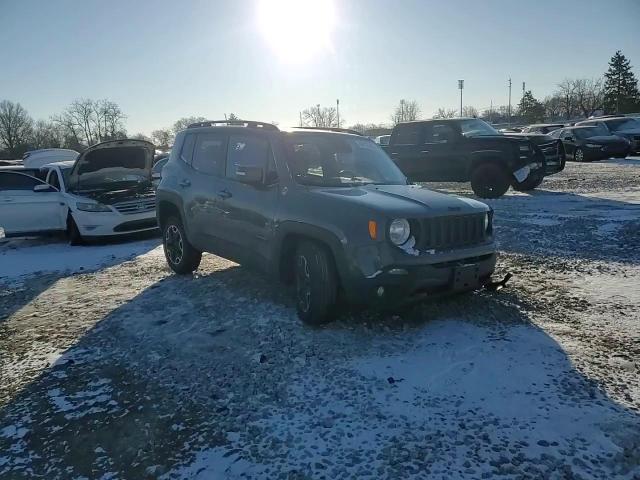 2016 Jeep Renegade - Image 11
