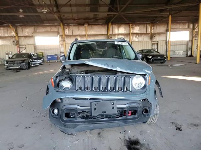 2017 Jeep Renegade - Image 11