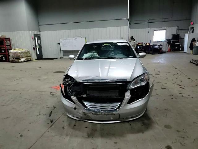 2012 Chrysler 200 - Image 11