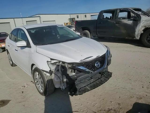 2019 Nissan Sentra - Image 11