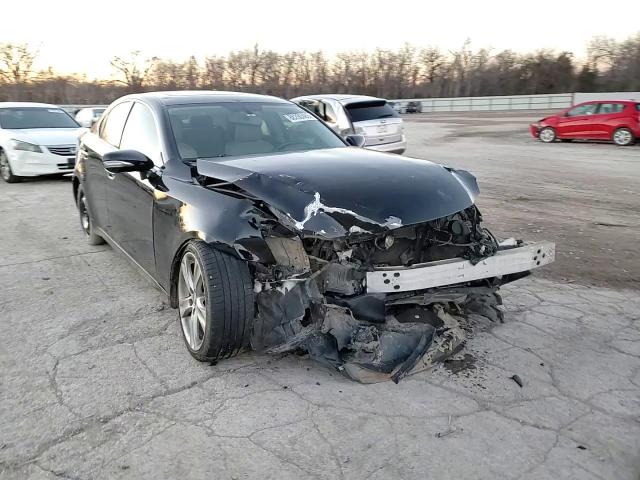 2011 Lexus IS - Image 10