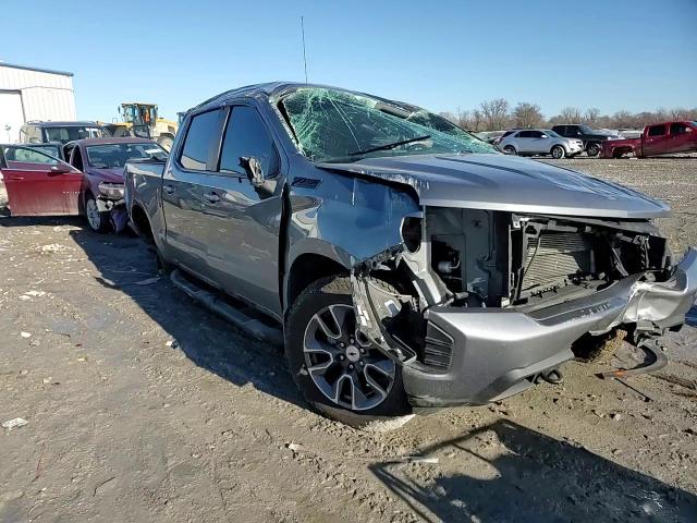 2021 Chevrolet Silverado - Image 13