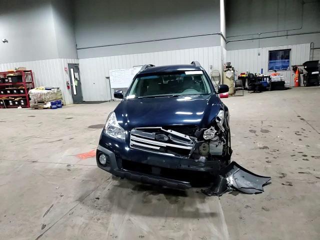 2013 Subaru Outback - Image 12
