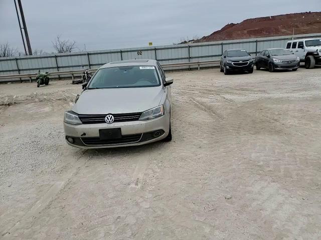 2014 Volkswagen Jetta - Image 10