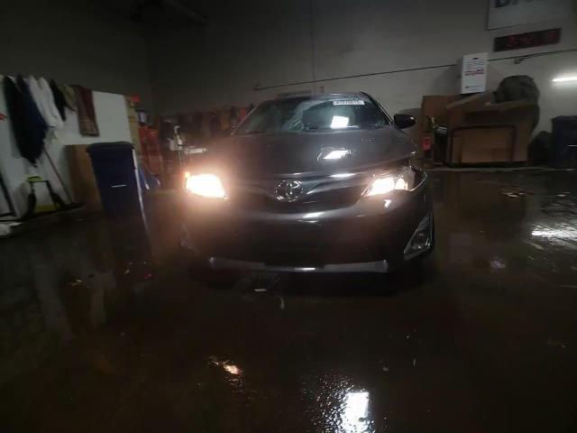 2012 Toyota Camry - Image 13