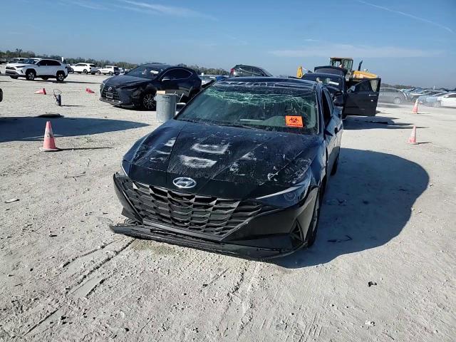 2021 Hyundai Elantra - Image 11
