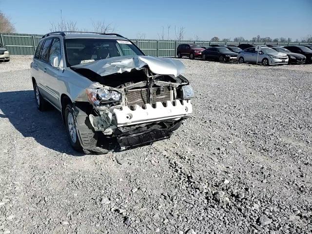 2003 Toyota Highlander - Image 11
