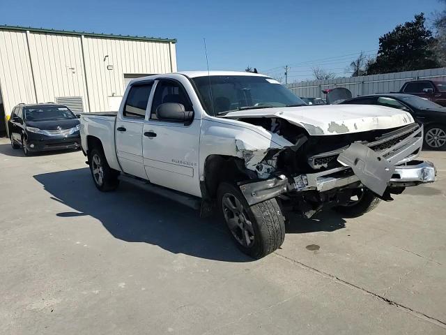2009 Chevrolet Silverado - Image 10