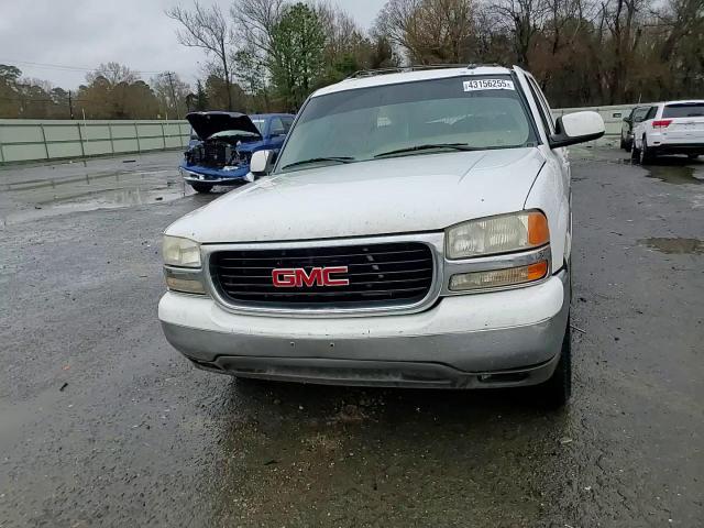 2005 GMC Yukon - Image 12
