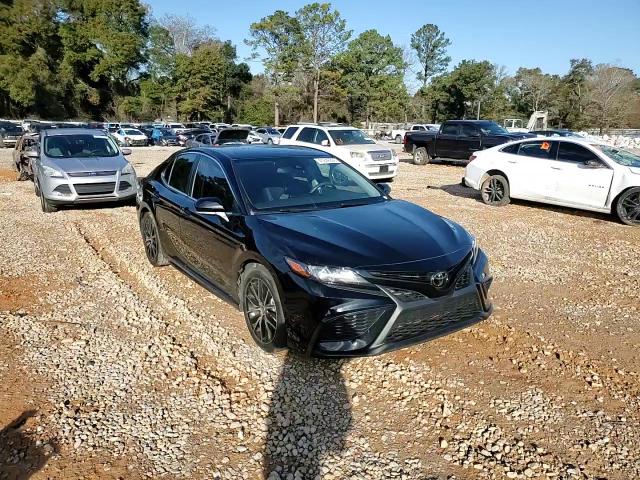 2022 Toyota Camry - Image 11