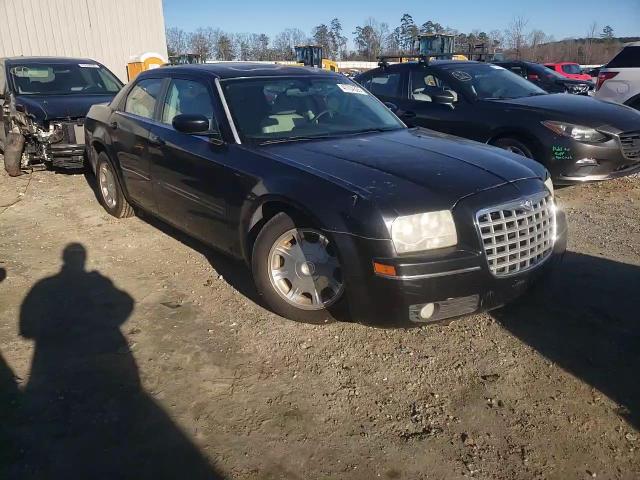 2005 Chrysler 300 - Image 10
