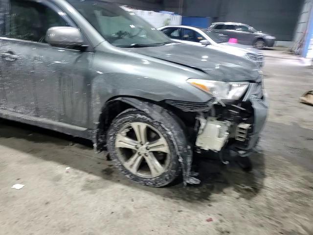 2013 Toyota Highlander - Image 11