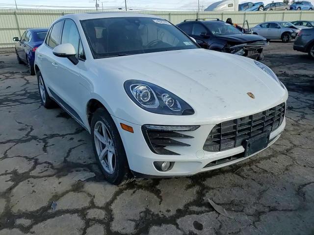 2017 Porsche Macan - Image 11