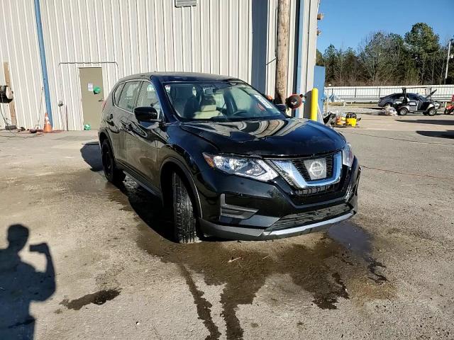 2017 Nissan Rogue - Image 14
