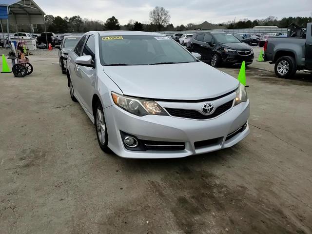 2013 Toyota Camry - Image 10